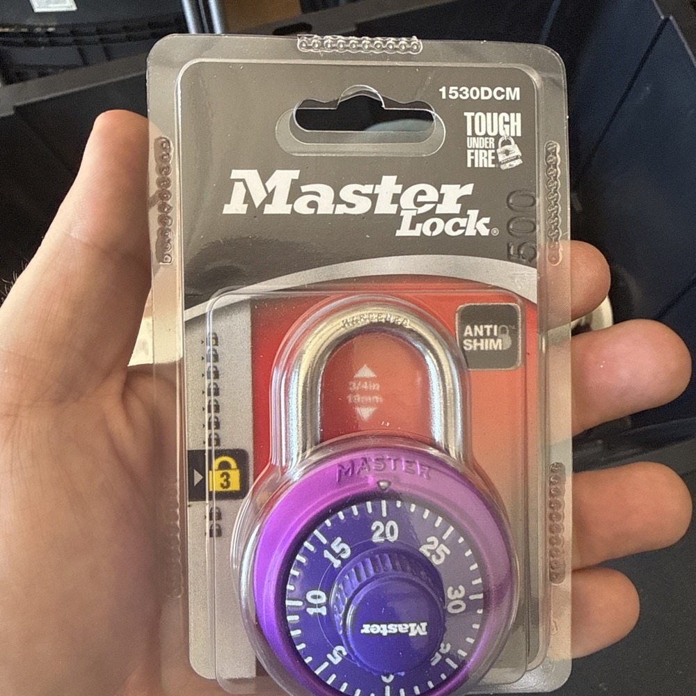 Master Lock 1505DWD Locker School Combination Padlock 1- 7/8" Purple Locker New